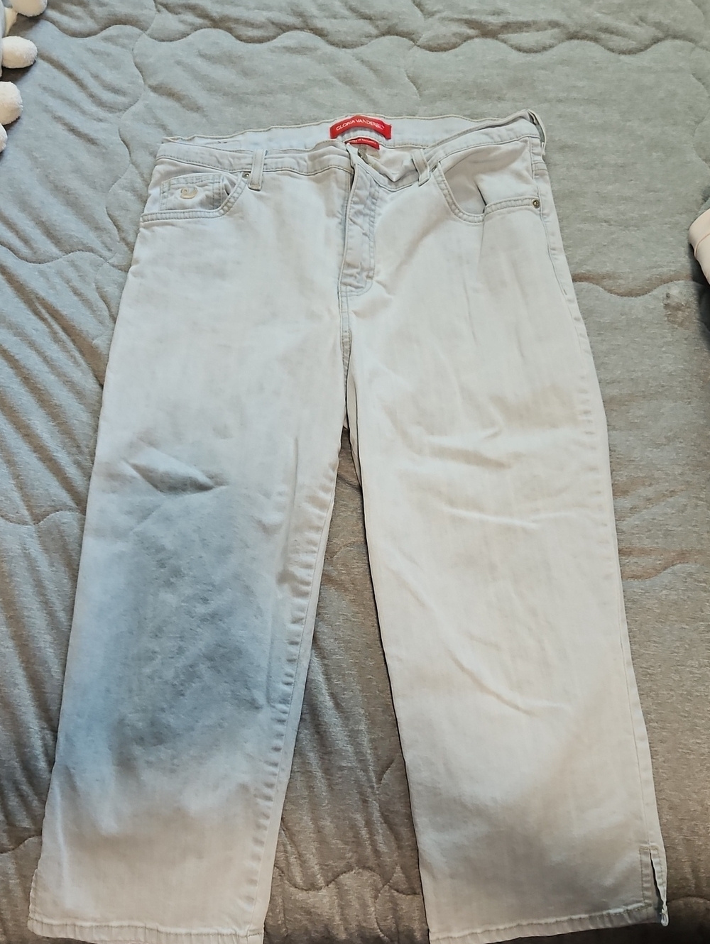 Gloria Vanderbilt Straight-Leg Jeans Capris
